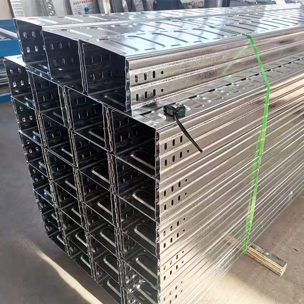 在地铁当中应怎样进行电缆桥架的铺设呢？